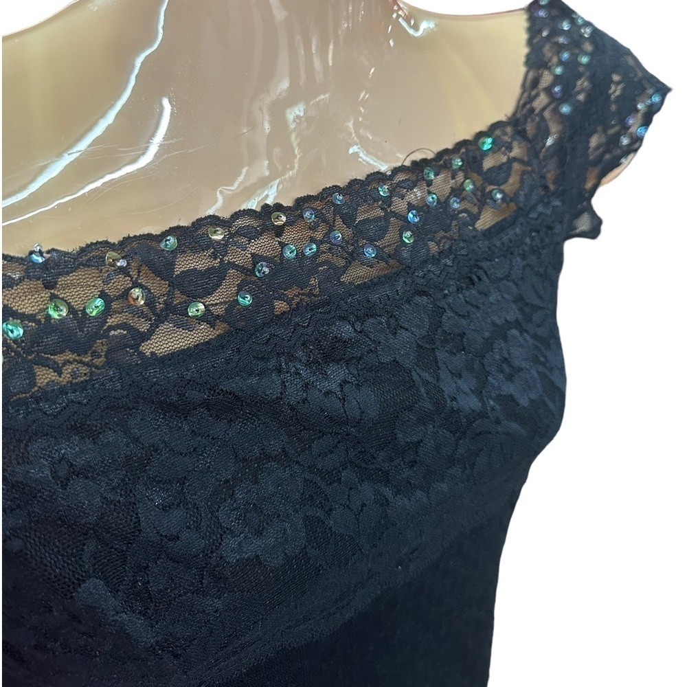 Cool wear lace top - Picture 3 of 6